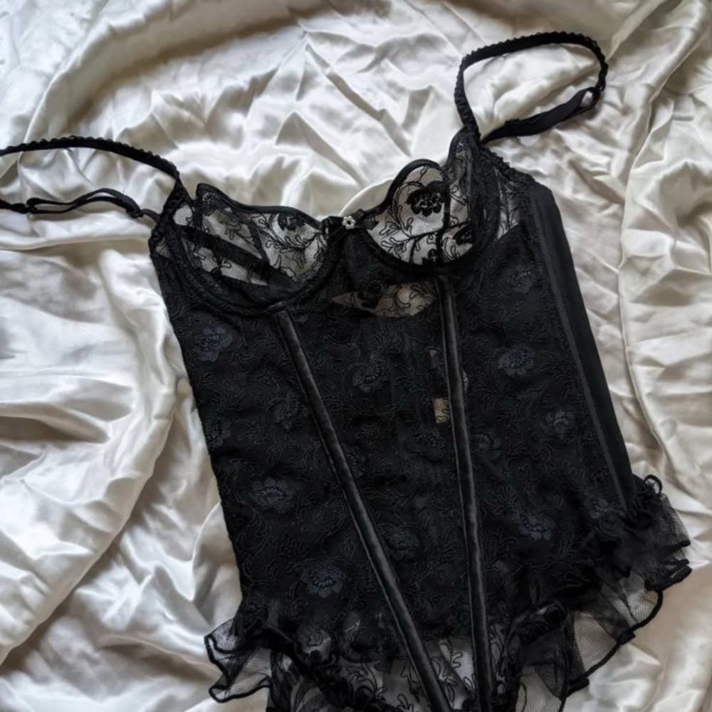 Luxury vintage basque corset french Lejaby gothic 36B